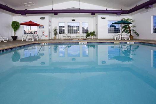 Grandstay Hotel & Suites Becker Exterior foto
